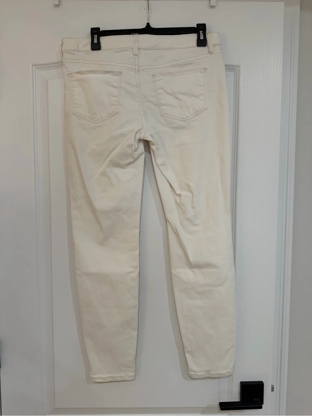 The Limited Skinny Jeans in Off-White/Cream